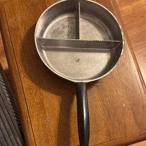 Vintage club aluminum divided skillet